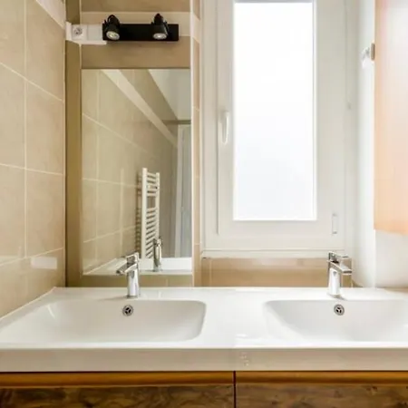 Bed & Breakfast Luxury Suites Tour Eiffel View