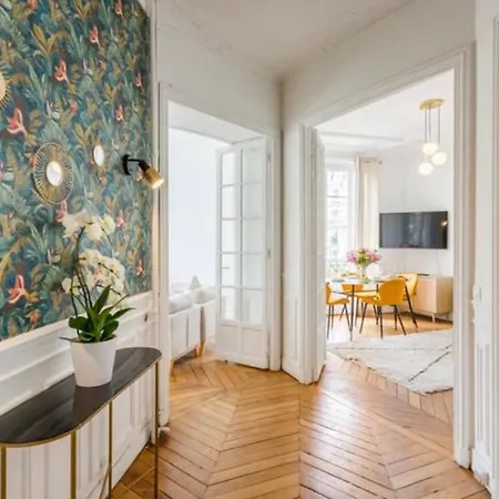 Bed & Breakfast Luxury Suites Tour Eiffel View