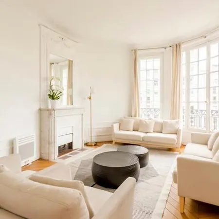 Luxury Suites Tour Eiffel View *